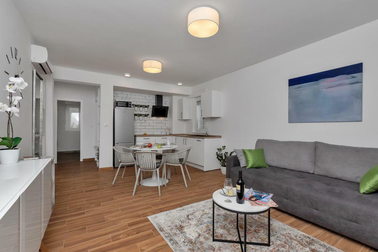Emilia Lofts Aparthotel Tučepi Екстериор снимка