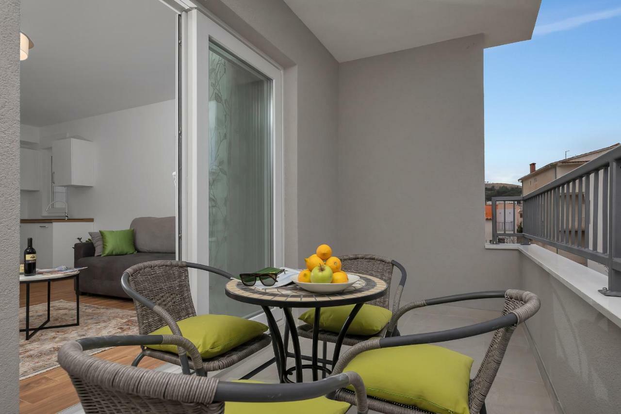 Emilia Lofts Aparthotel Tučepi Екстериор снимка