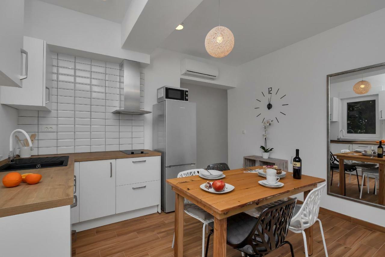Emilia Lofts Aparthotel Tučepi Екстериор снимка