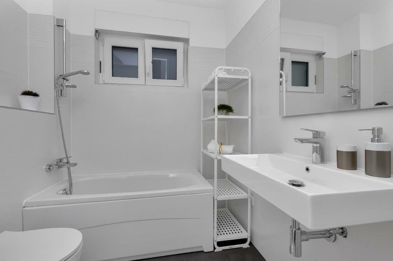 Emilia Lofts Aparthotel Tučepi Екстериор снимка