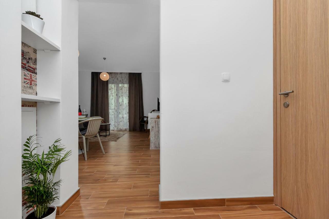 Emilia Lofts Aparthotel Tučepi Екстериор снимка