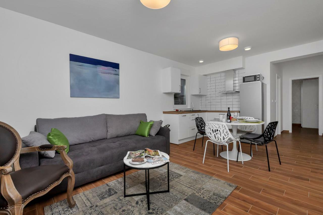 Emilia Lofts Aparthotel Tučepi Екстериор снимка