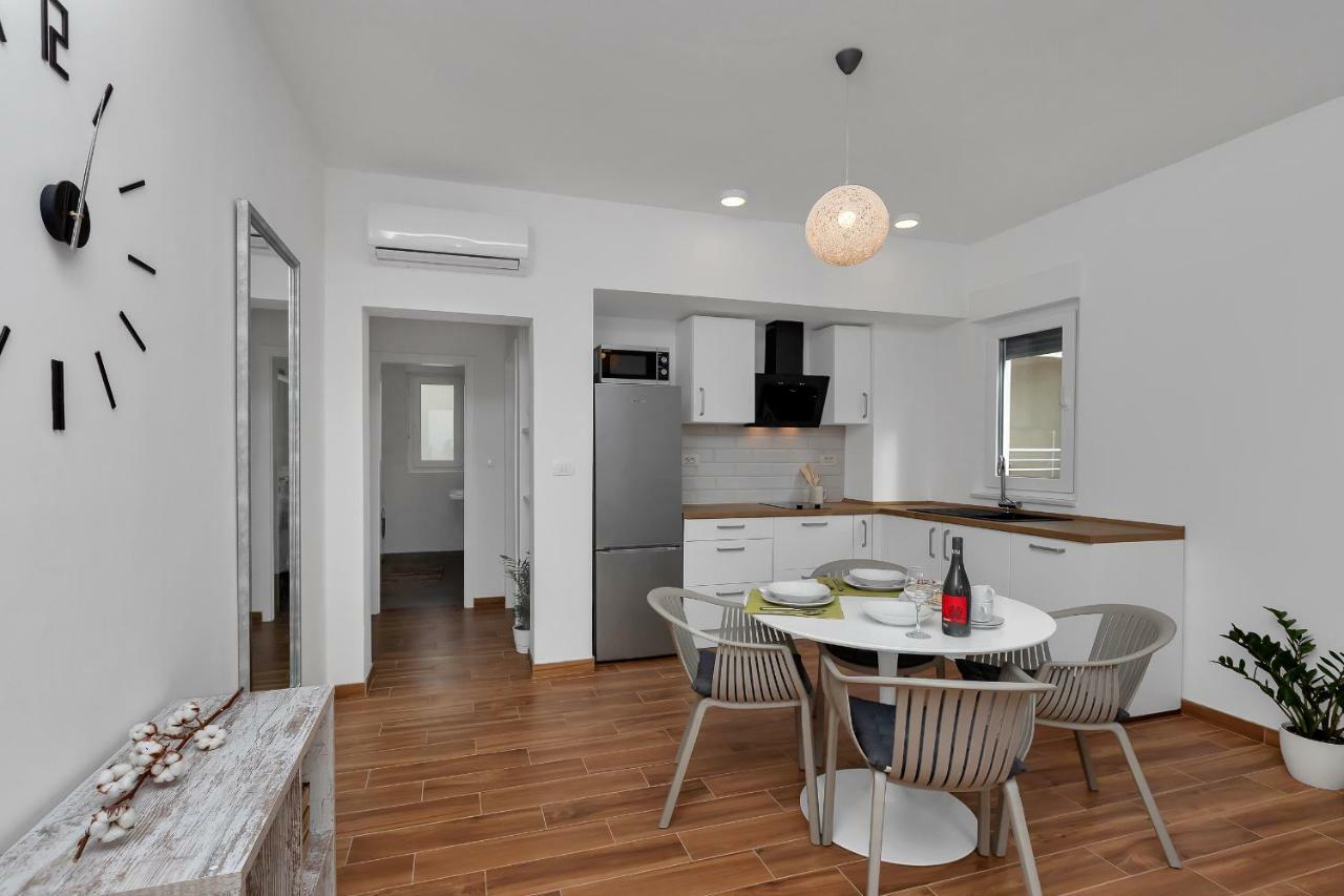 Emilia Lofts Aparthotel Tučepi Екстериор снимка